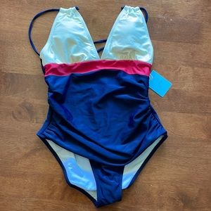 Cupshe bathing suit NWT one piece